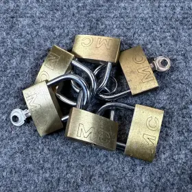 0004903 Padlock Key Security Keyed Lock Set